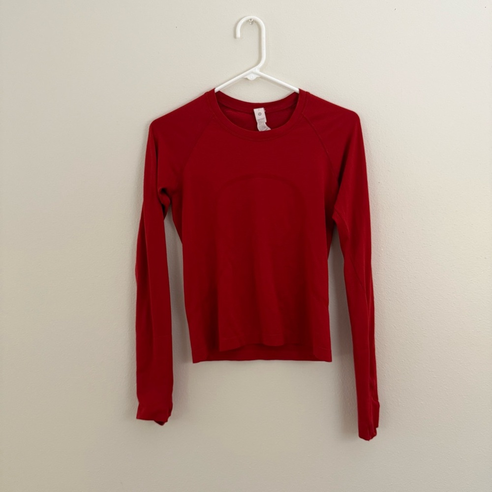 Lululemon Red Long Sleeve Athletic Top Size 6